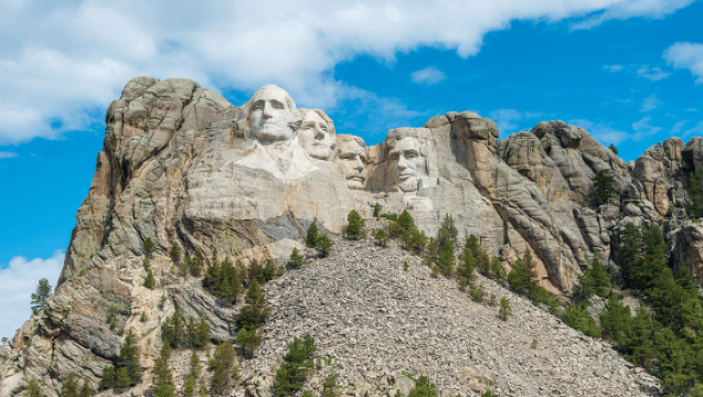 From Rapid City: Mt. Rushmore and Crazy Horse Tour