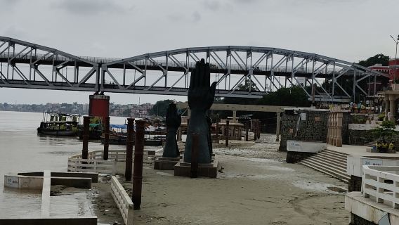 Varanasi Private Tour with Temples, Sarnath & Ganges Boat Ride with Guide