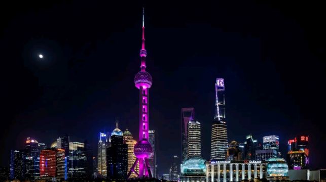 【上海】東方明珠廣播電視塔二球觀光聯票+自助餐（登二球俯瞰上海全景+享精緻自助餐+高空觀景+愜意遊玩）