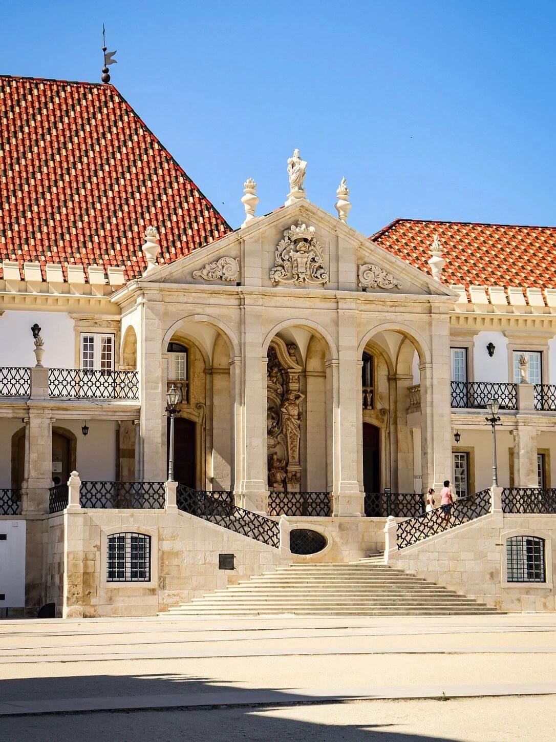 科英布拉葡萄牙【包車一日遊】大學城經典深度遊