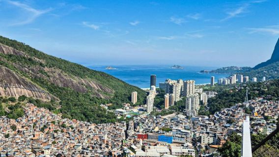 Rio de Janeiro: tour guidato in jeep della Favela di Rocinha + trasferimento in hotel