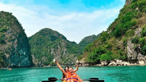 อ่าวฮาลองและอ่าวลานฮา: ล่องเรือคาตามารันระดับ 5 ดาว + อาหารกลางวัน + บริการรับส่ง (เลือกได้)