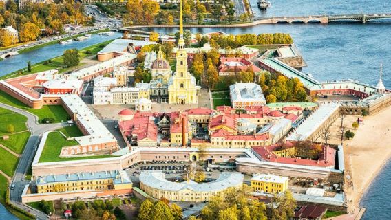 tour di un giorno alla Fortezza di Pietro e Paolo, incrociatore Aurora, Palazzo d'Inverno e Chiesa sul Sangue Versato