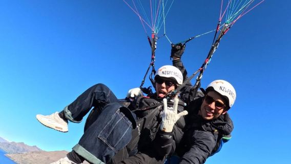 Experiencia de vuelo en parapente en Queenstown [Excursión a Queenstown en la Isla Sur de Nueva Zelanda, parapente Skytrek, parapente en Coronet Peak, ala delta, traslados de Gforce]