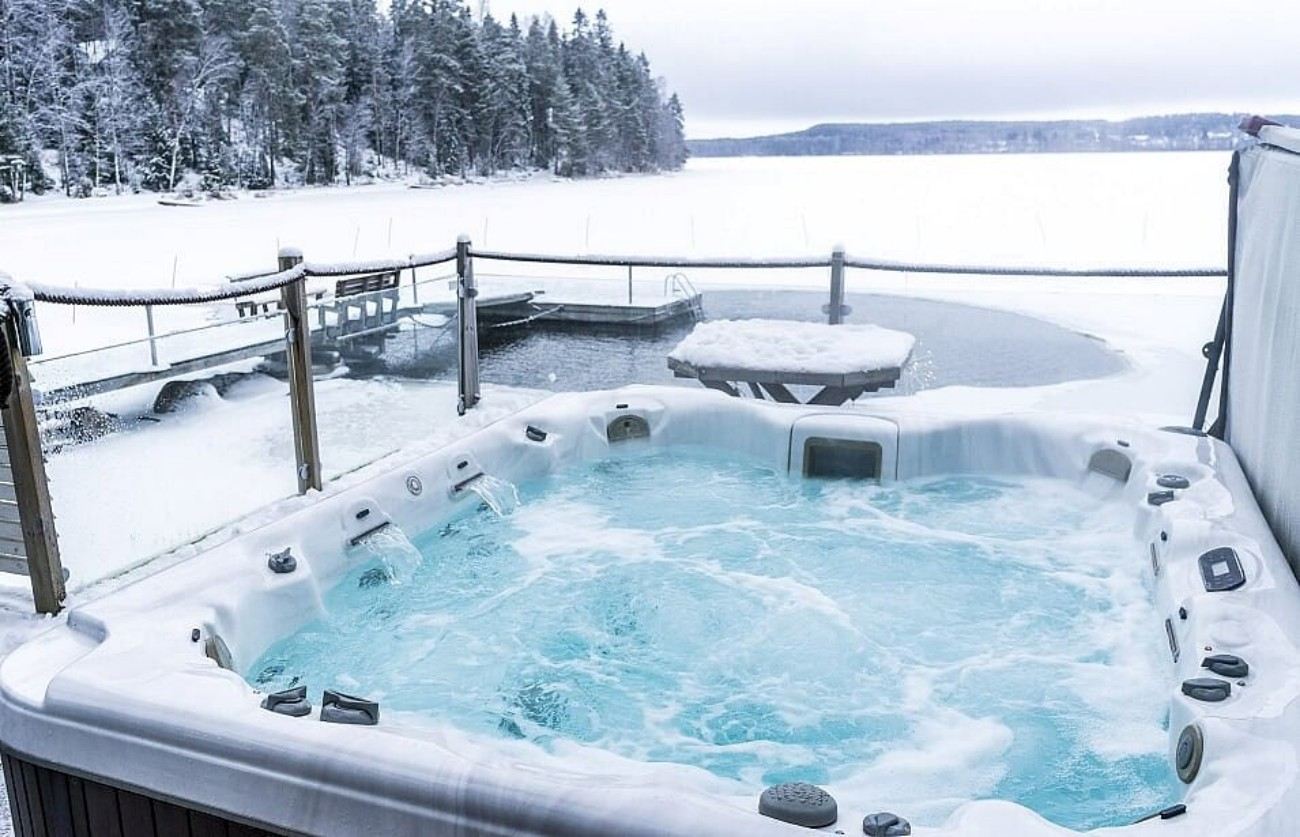 Rovaniemi Finnish Traditional Wooden Sauna/Glass Igloo Sauna + Ice Lake Swimming + Open-Air Hot Spring Bath