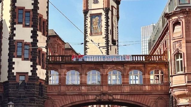 Frankfurt city's popular attractions tour - family leisure sightseeing - private charter - top pick