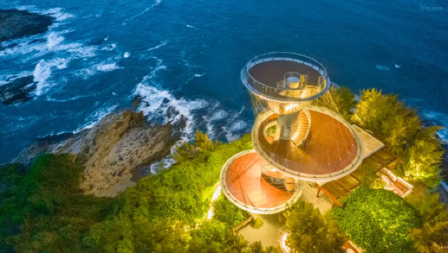 Check in at sunrise lover's bay - Huizhou double moon bay sunrise · Salt crystal hotel + one night in a sea view room with breakfast for two + hot spring bath