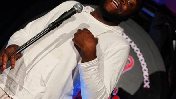 Dublin: In Stitches Comedy – najlepszy klub komediowy w Irlandii.