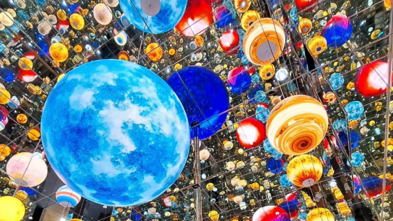 Experiencia en el Metaverso del Cubo de Espacio y Tiempo Tailandia
