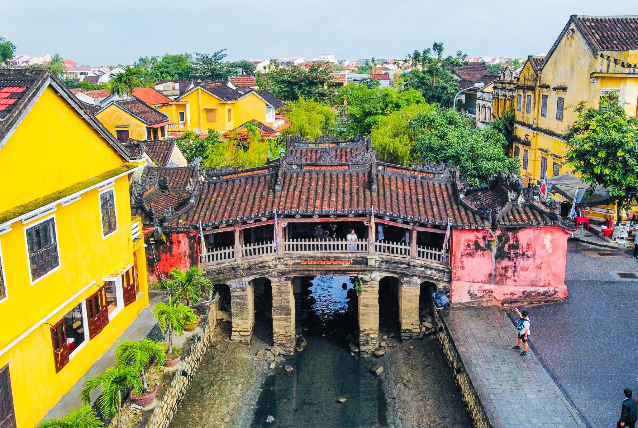 one-day tour of Hoi An Ancient Town in Vietnam [take a bamboo basket boat|Visit the coconut grove|Huai River Cruise with Lanterns]