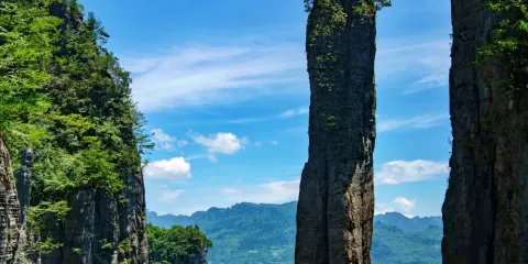 恩施大峽谷+雲龍地縫+七星寨一日遊【地纜+景交2-50人團】