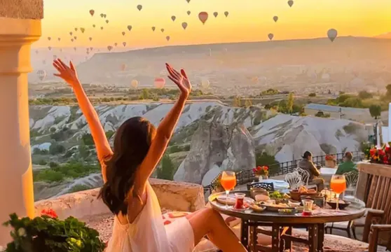 土耳其卡帕多奇亞熱氣球格雷梅熱氣球皇家/蝴蝶熱氣球飛行+早餐+香檳+卡帕區域內酒店接送