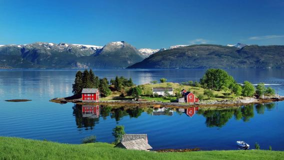 Bergen: Hardangerfjord + Waterfall + Apple Farm to Enjoy Delicious Apple Cake