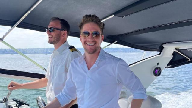 Vancouver Adults only Yacht Cruise with Prosecco and Snacks