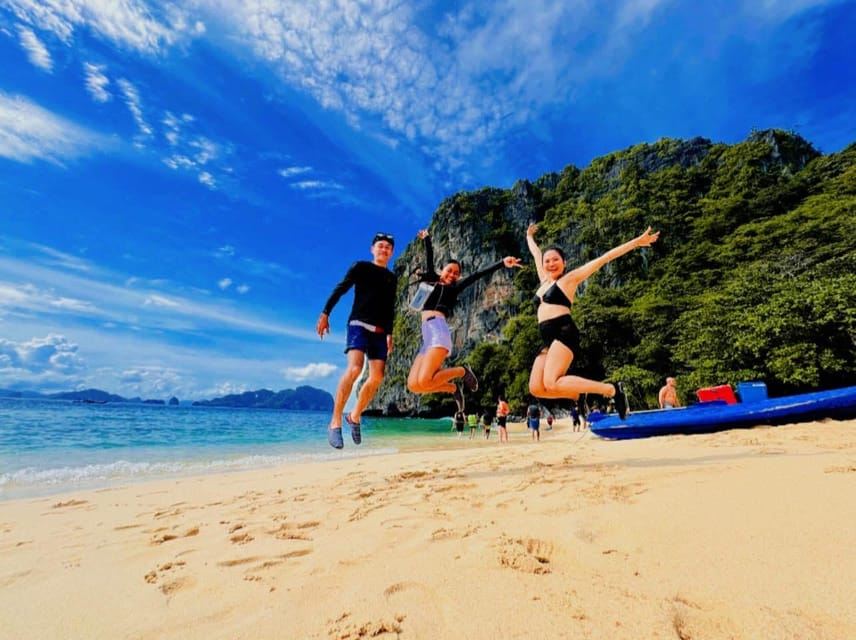 El Nido: Private Customized Tour with Snake island & Caves