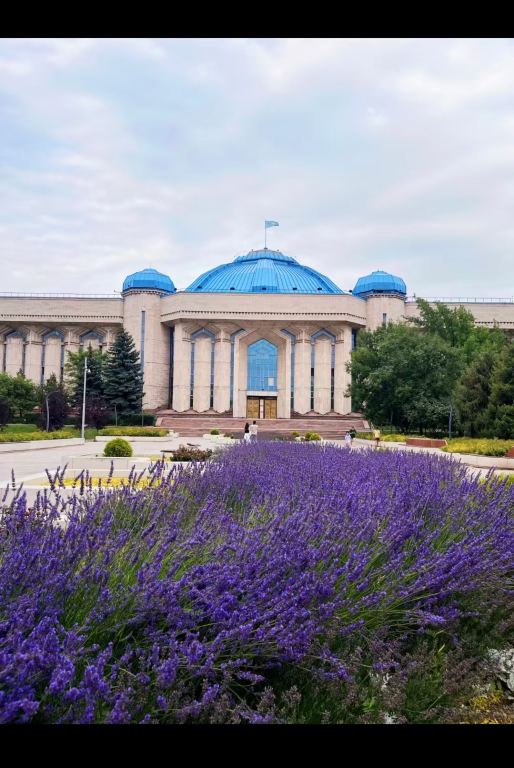 哈薩克斯坦-升天主教堂+大阿拉木圖湖+博物館VIP包車一日遊