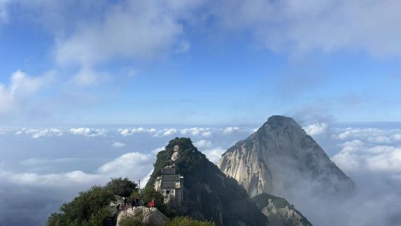 Tagesausflug durch Xi'an und Mount Huashan [Gipfelsturm vom Westgipfel bis zum Nordgipfel│Englischsprachiger Reiseleiter begleitet die Wanderung]