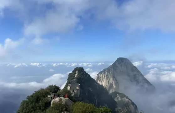 縱穿西安華山一日遊【從西峰登頂到北峰攬勝│英文導遊】