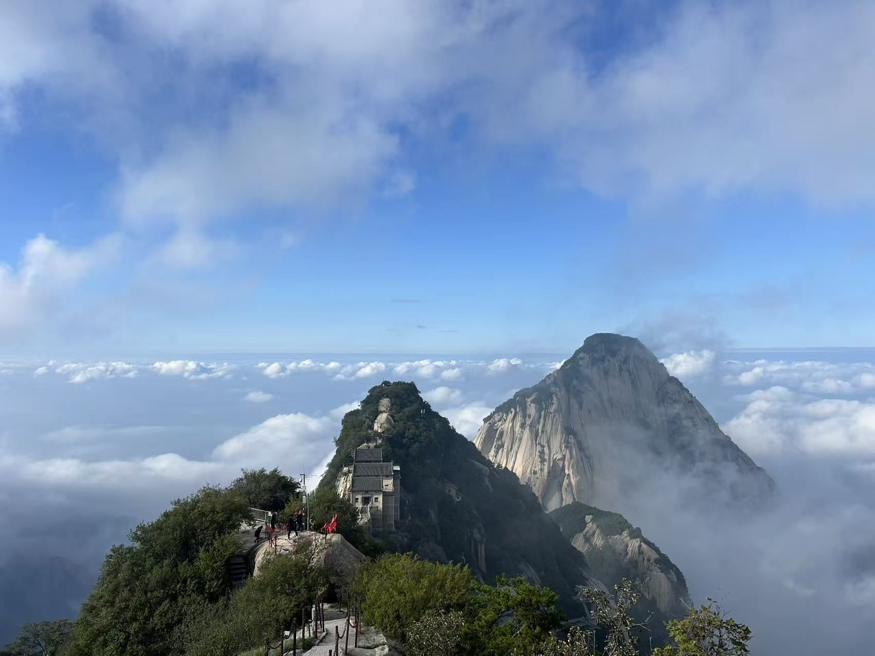 Excursión de un día por Xi'an y el Monte Hua [Ascenso desde el pico oeste hasta las vistas del pico norte│Con guía en inglés]