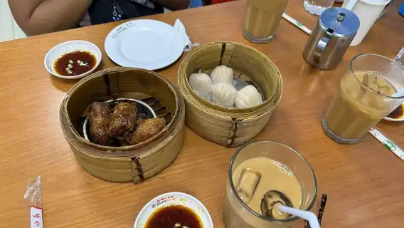 Manila: Guided Food Tour of Binondo with Tastings