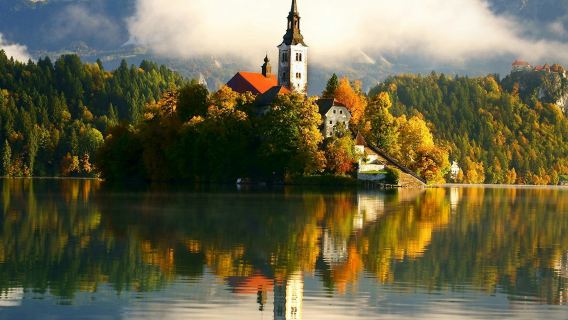 Lake Bled & Bled Castle: Half Day Tour from Ljubljana
