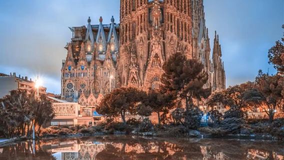Phong cách mùa đông Catalonia tại Barcelona, Tây Ban Nha | Tham quan Vương cung thánh đường Sagrada Família + thị trấn ven biển + chợ địa phương