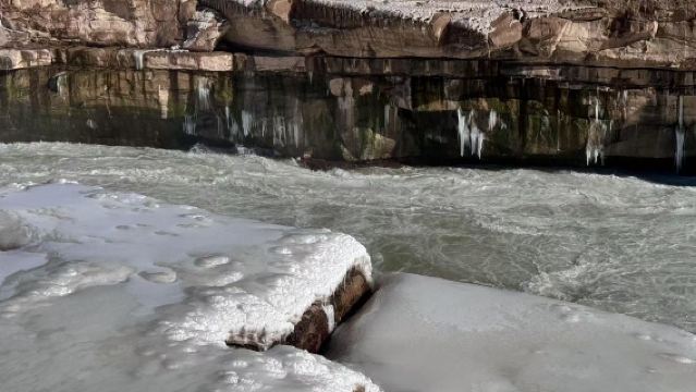 Hukou Waterfall 1-day Tour