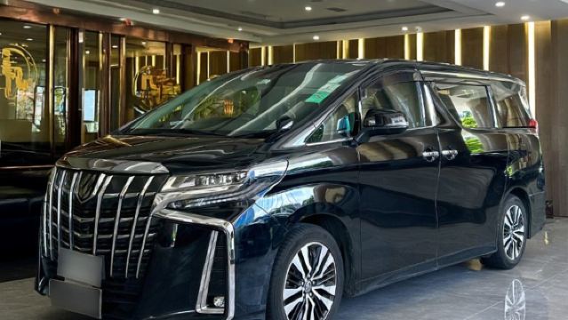 Hong Kong Shenzhen private charter cross-border direct one-way for less than 700 RMB, private charter services available for travel and business reception in Hong Kong, Macau, Shenzhen, Guangzhou, and Dongguan.