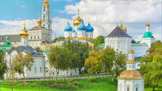 Classic golden ring town 1-day tour from Moscow to Sergiyev Posad and the Holy Trinity-St. Sergius Lavra