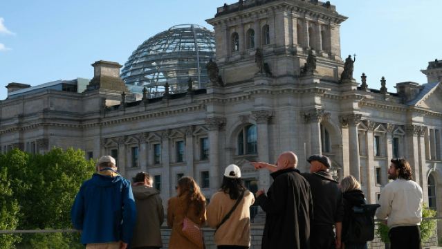 Berlin: Rundgang durch das Regierungsviertel & Besuch der Reichstagskuppel