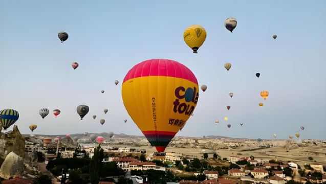 ロマンチックなトルコ・カッパドキア｜ギョレメの町：赤/緑/混合クラシックツアー1日＆