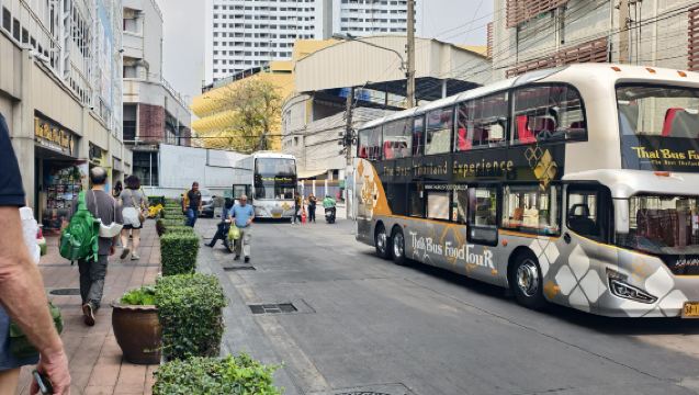 วิธีเที่ยวกรุงเทพฯ แบบพิเศษ | รถบัสสองชั้นท่องเที่ยวและชิมอาหารกรุงเทพฯ กดปุ่มเดียวเที่ยวสถานที่ฮิต+ลิ้มรสอาหารไทยแท้