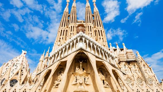 La Barcelona de Gaudí al Completo: Entradas Sagrada Familia, Park Güell, Casa Batlló y la Pedrera