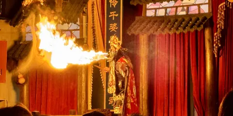 重慶非遺演出·百年重慶茶館解放碑店【品嚐地道蓋碗茶變臉吐火】