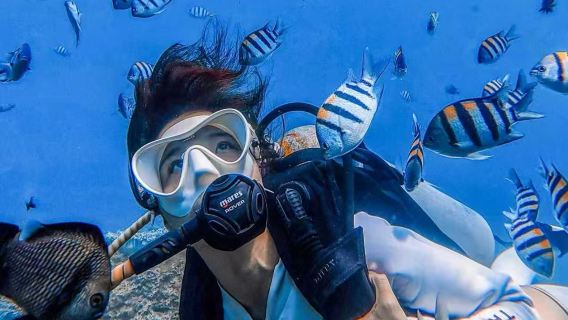 Tiket Kombo Menyelam Sanya Yalong Bay Love Cube | Menyelam + Supercar Laut + Platform Laut Besar + Api Unggun