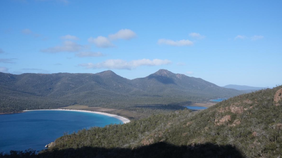 Scenic tour to Freycinet National Park and Wineglass Bay in Tasmania, Australia
