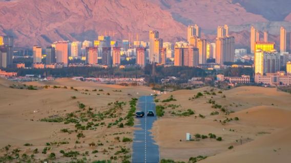Lawatan Sehari Yinchuan Mongolia Dalam Wuhai: Kuil Laseng + Tasik Wuhai