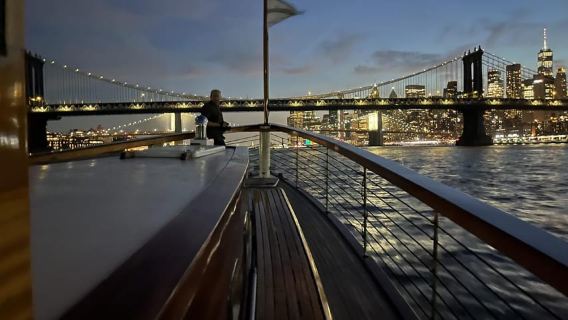 NYC: City Lights Yacht Cruise with Drink Included