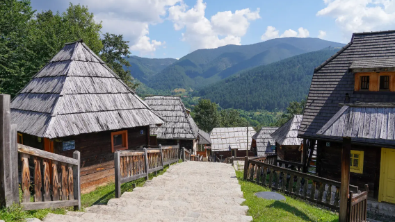 [Serbia] Berlepas dari Belgrade - Lawatan sehari ke Kota Kayu [pemandu pelancong berbahasa Cina - tiket tidak termasuk]