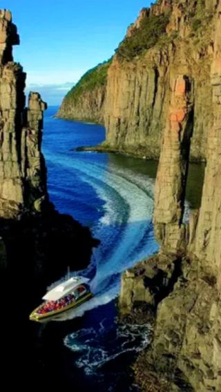 Tasmania Tasman Island 3 hr cruise optional Port Arthur/Devil Park