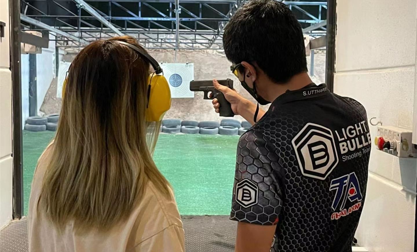 ยิงปืนไลท์บัลเล็ตมืออาชีพที่พัทยา