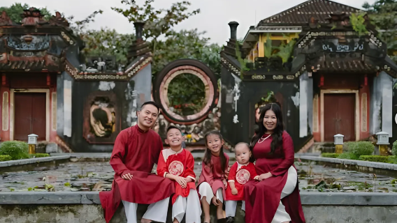 ホイ・アン:ベトナム伝統アオザイレンタル(オプション:フォトショットサービス)