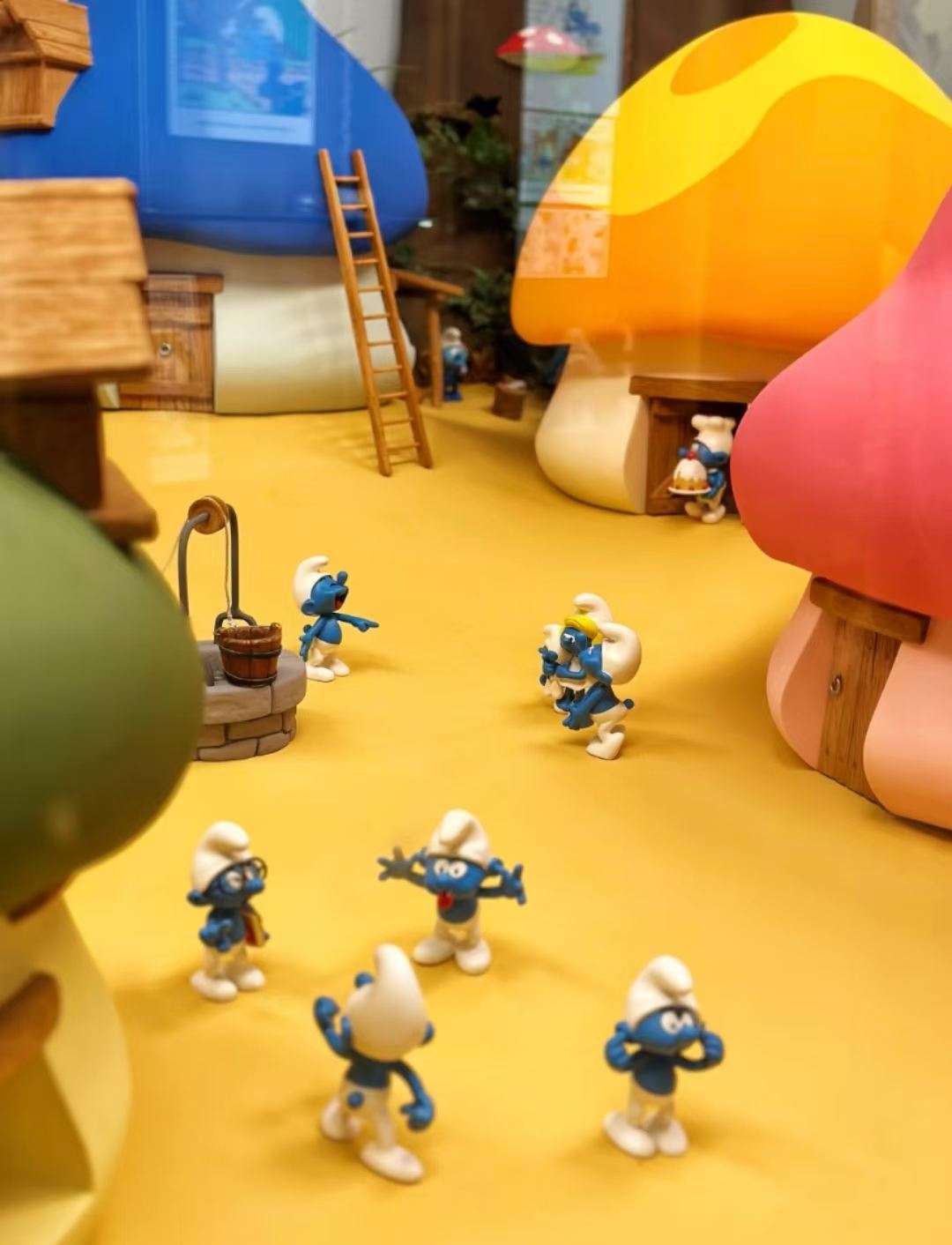 比利時布魯塞爾漫畫中心+原子塔+汽車世界\中文司導\親子遊玩