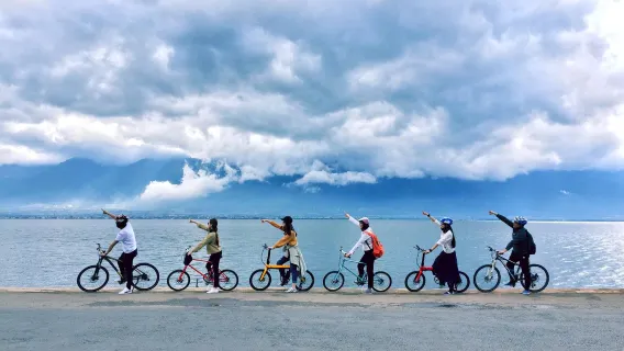 Erhai Lake private charter Service in Dali, Yunnan, China [Fully Customized Travel Services Available - Private Travel]