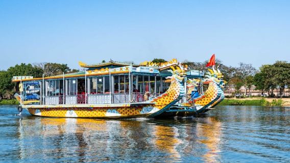 Hue: Tur Sehari Penuh Kota Kekaisaran Hue - Mewah dengan Perahu Naga