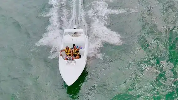 Cancun: Speed Boat Adventure in Nichupte Lagoon