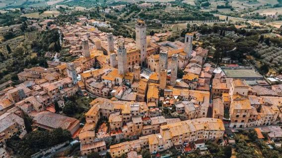 佛羅倫斯發車：比薩斜塔+基安蒂產酒區+聖吉米尼亞諾+錫耶納