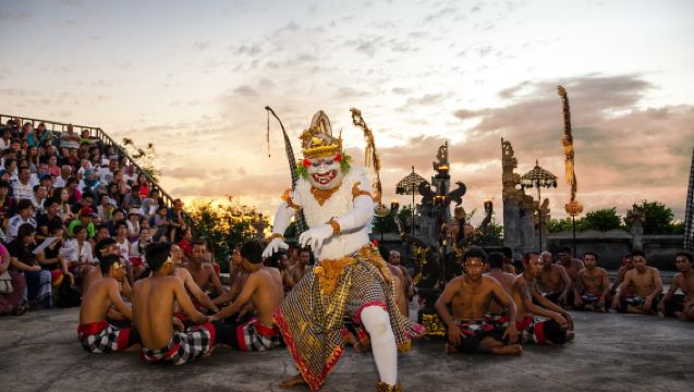 Private Tour Nyang Nyang Beach, Sunset Uluwatu Temple and Kecak Dance