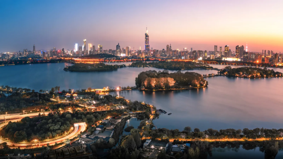 Avenida de los Cerezos en Flor del Templo Jiming de Nankín + Templo Jiming + Lago Xuanwu + Sala de Exámenes Imperiales de Jiangnan + Paseo en Barco por el Río Qinhuai
