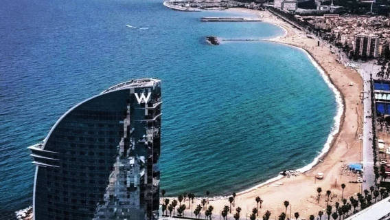 西班牙巴塞隆納海濱經典一日遊陽光、沙灘與城景巴塞隆納精華之旅